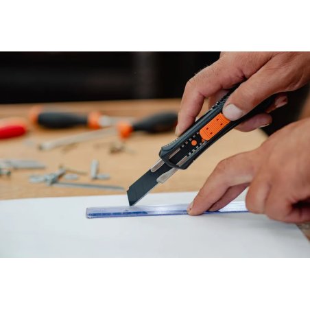 Cutter pentru tapet 18mm (DIY-KN1823)